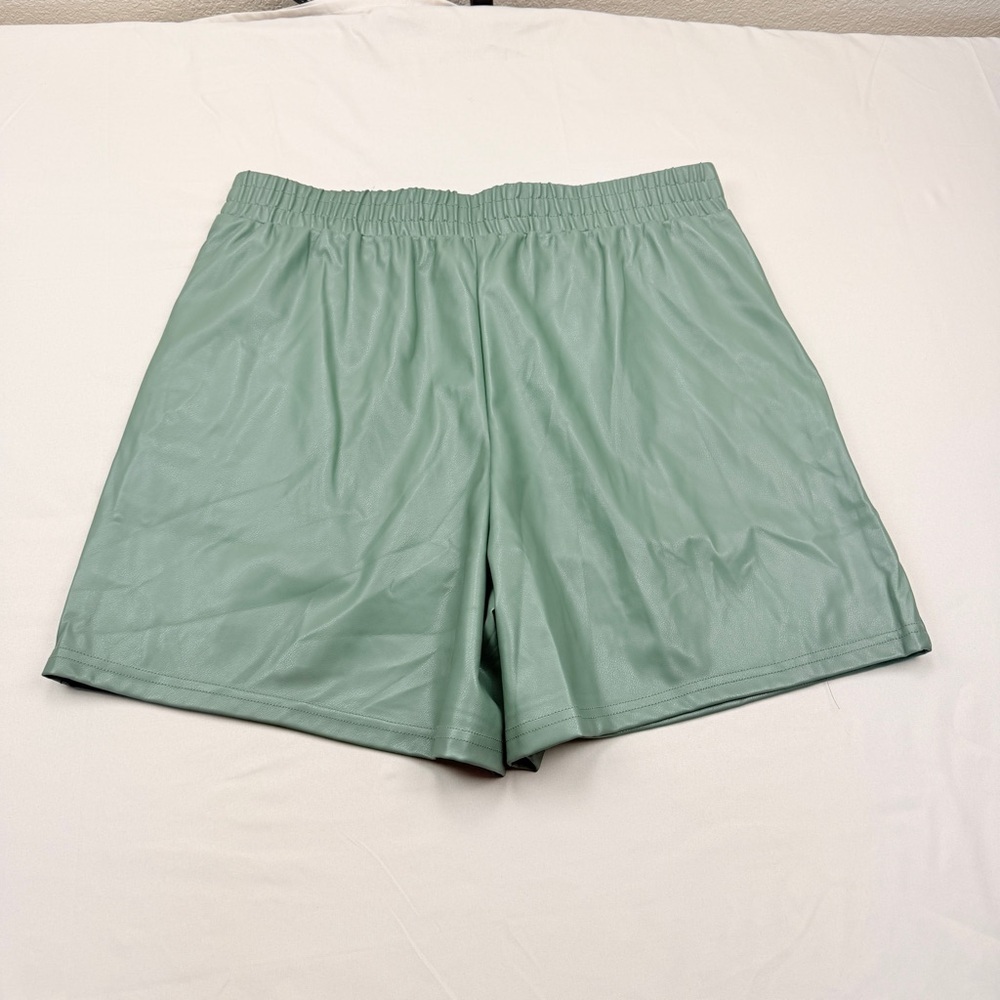 Fabletics Vegan Leather Women's High Waist Smoke Green Shorts - Picture 3 of 11